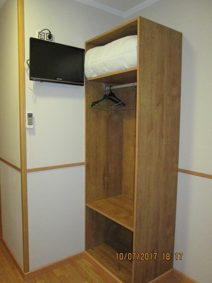 Hostal Banderas Fuensanta de Martos Bagian luar foto
